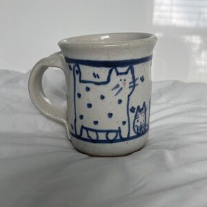 Vintage MA Hadley Blue and White Cat Design Mug